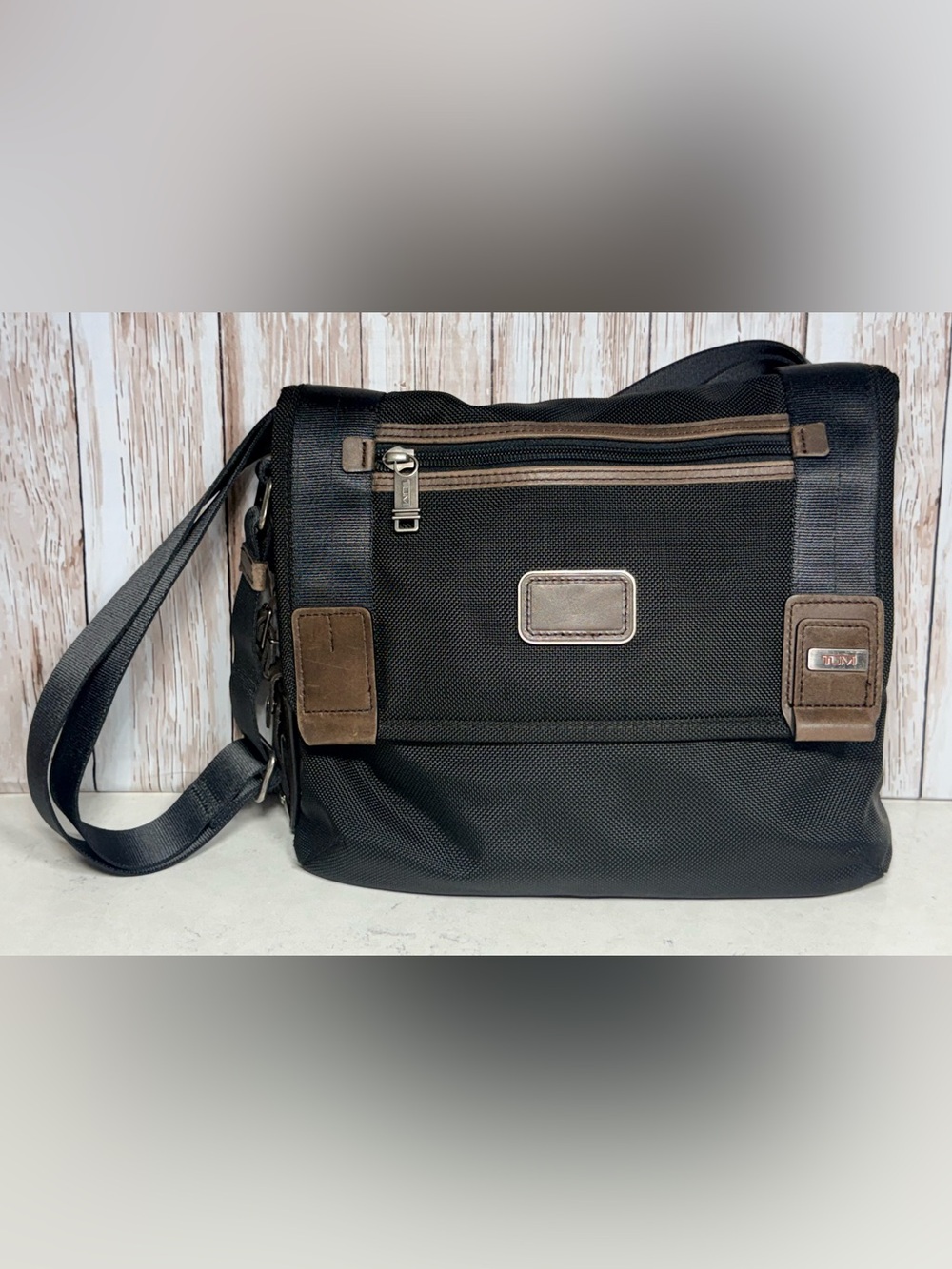 TUMI Alpha Bravo Beale Mini Messenger Bag Black Ballistic Nylon Crossbody 22371
